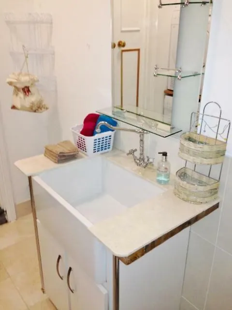 Silver Crescent House & Apts Vacation Rentals Galway City Ireland 0*,