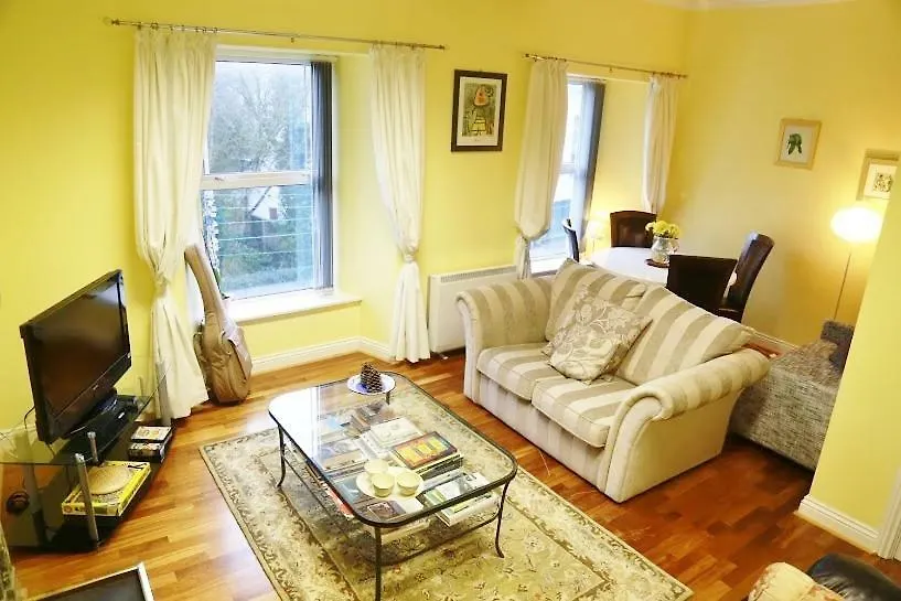 Silver Crescent House & Apts Vacation Rentals Galway City Ireland Apartment
