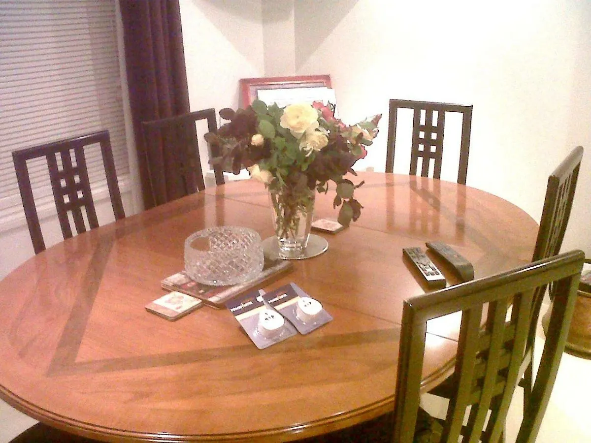Silver Crescent House & Apts Vacation Rentals Galway City Ireland