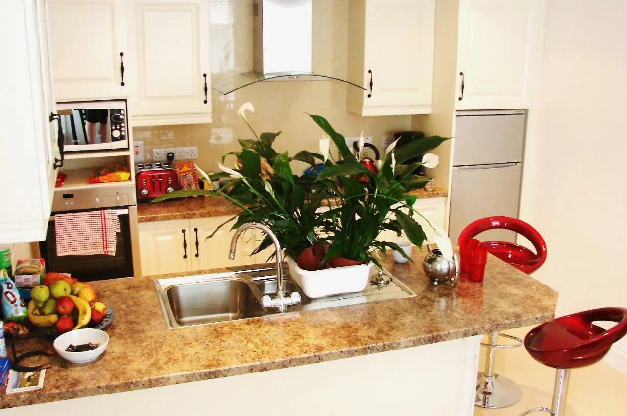 Silver Crescent House & Apts Vacation Rentals Galway City Ireland 0*,  Ireland